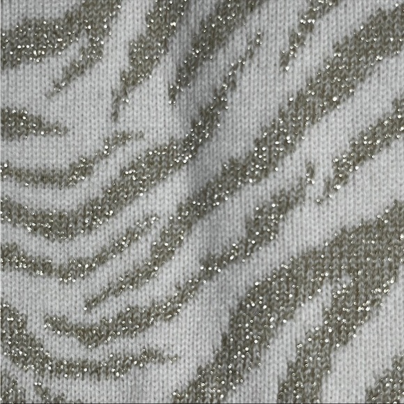 NWT Athleta Merino Wool Blend Animal Tiger Print Blanket Scarf Wrap Cream OS - Picture 13 of 16